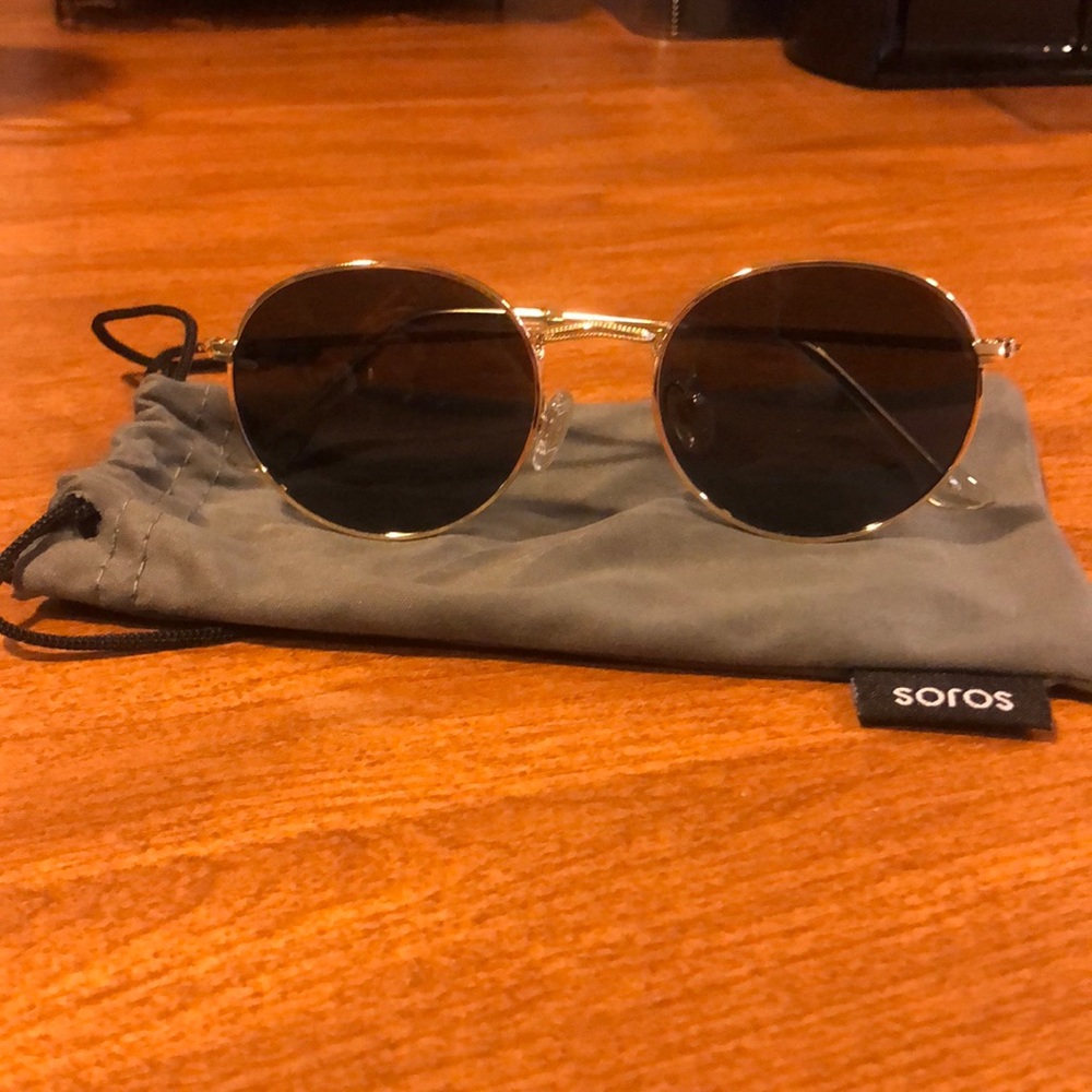 Rounded sunglasses